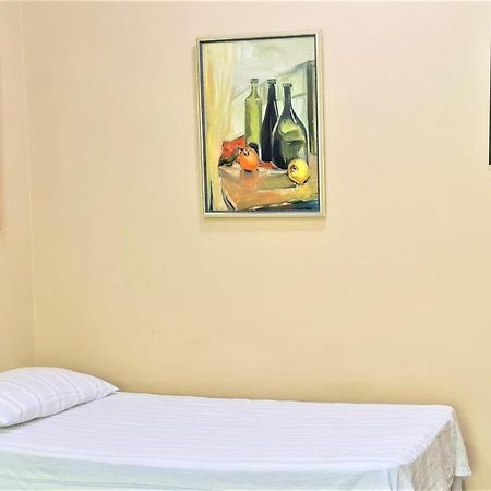 Apartamenti 2v1-Blloku MAC Tirana Esterno foto